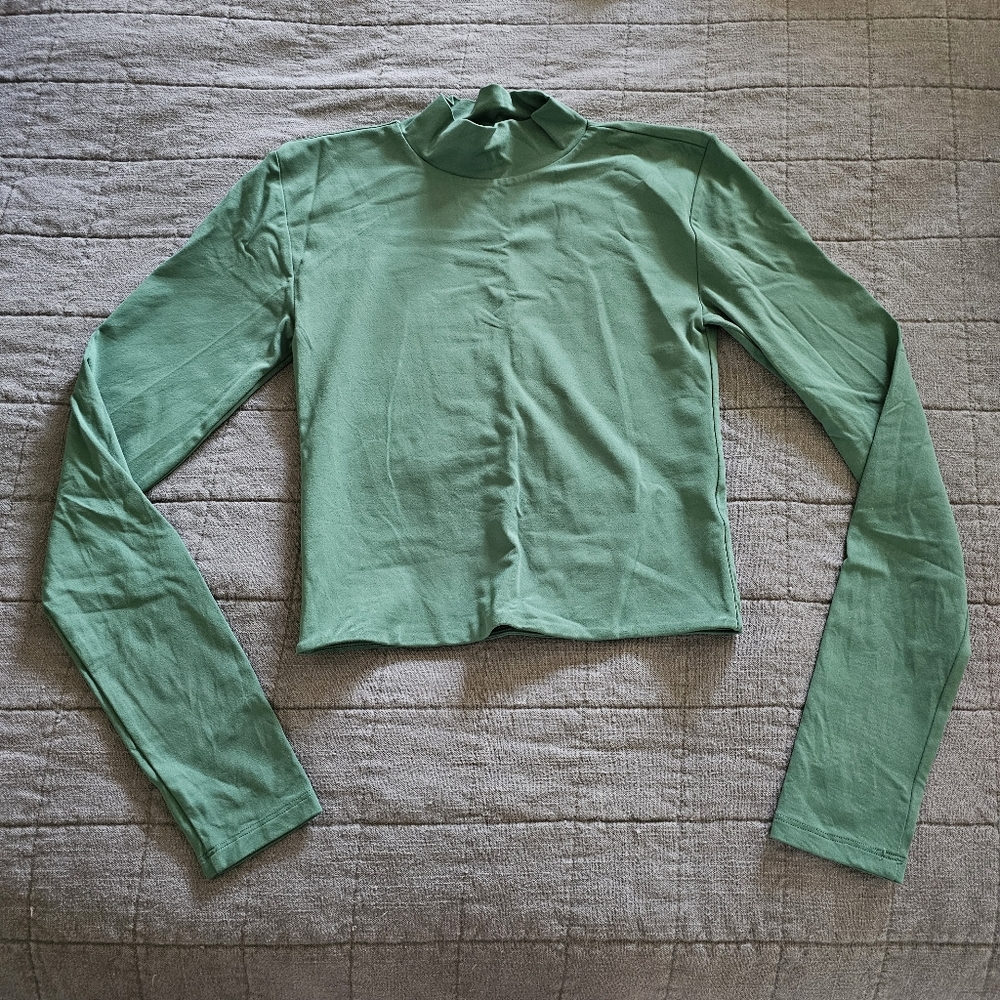 Babaton contour seamless turtleneck crop green S